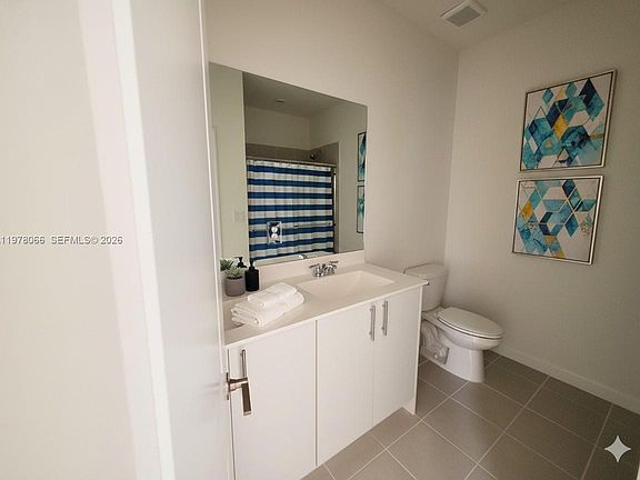 3rd image of 300 SE 10th Ct