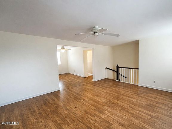 5th image of 152 Manor Drive #1408