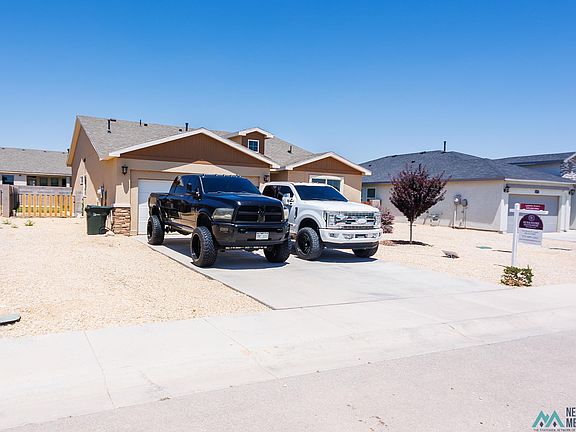 3rd image of 3605 Saguaro Rd