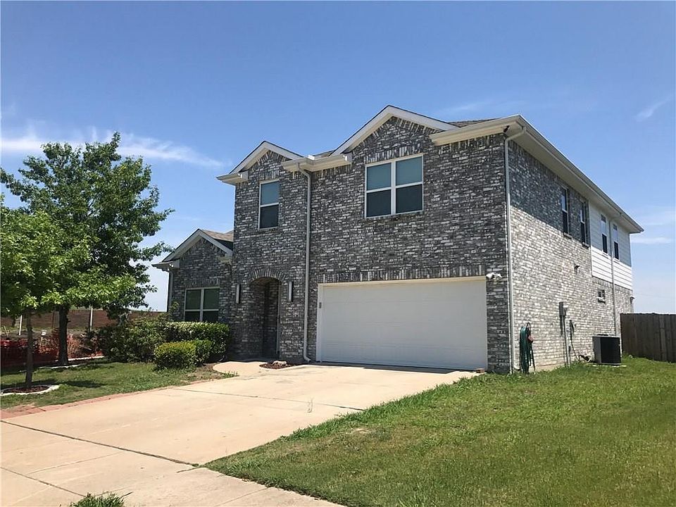 1st image of 700 Jennie Marie Cir
