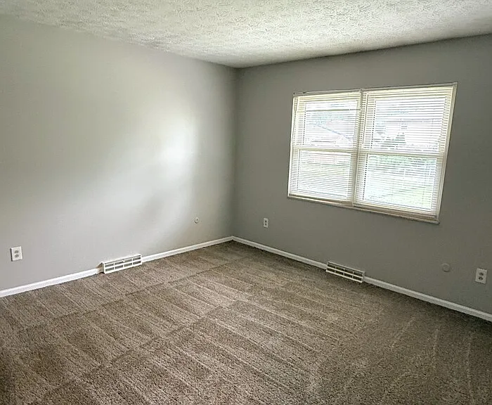 1862 Hampstead Dr — Photo 9