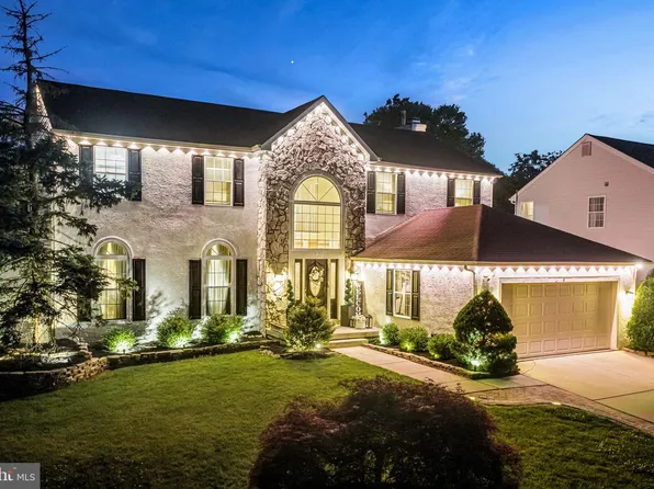 8 Austin Rd, Marlton, NJ 08053