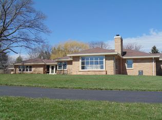 W148N9665 Tree Tops Dr, Germantown, WI 53022