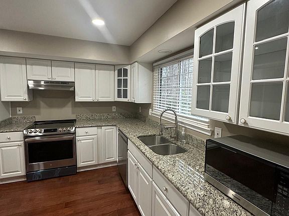 5th image of 6168 Martins Landing Ct