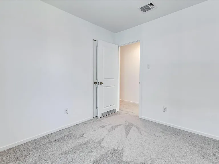 21438 Carosella Dr — Photo 20