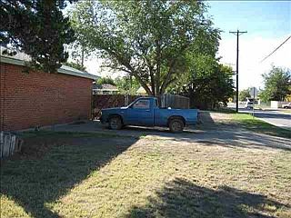 3rd image of 1512 W Alameda St