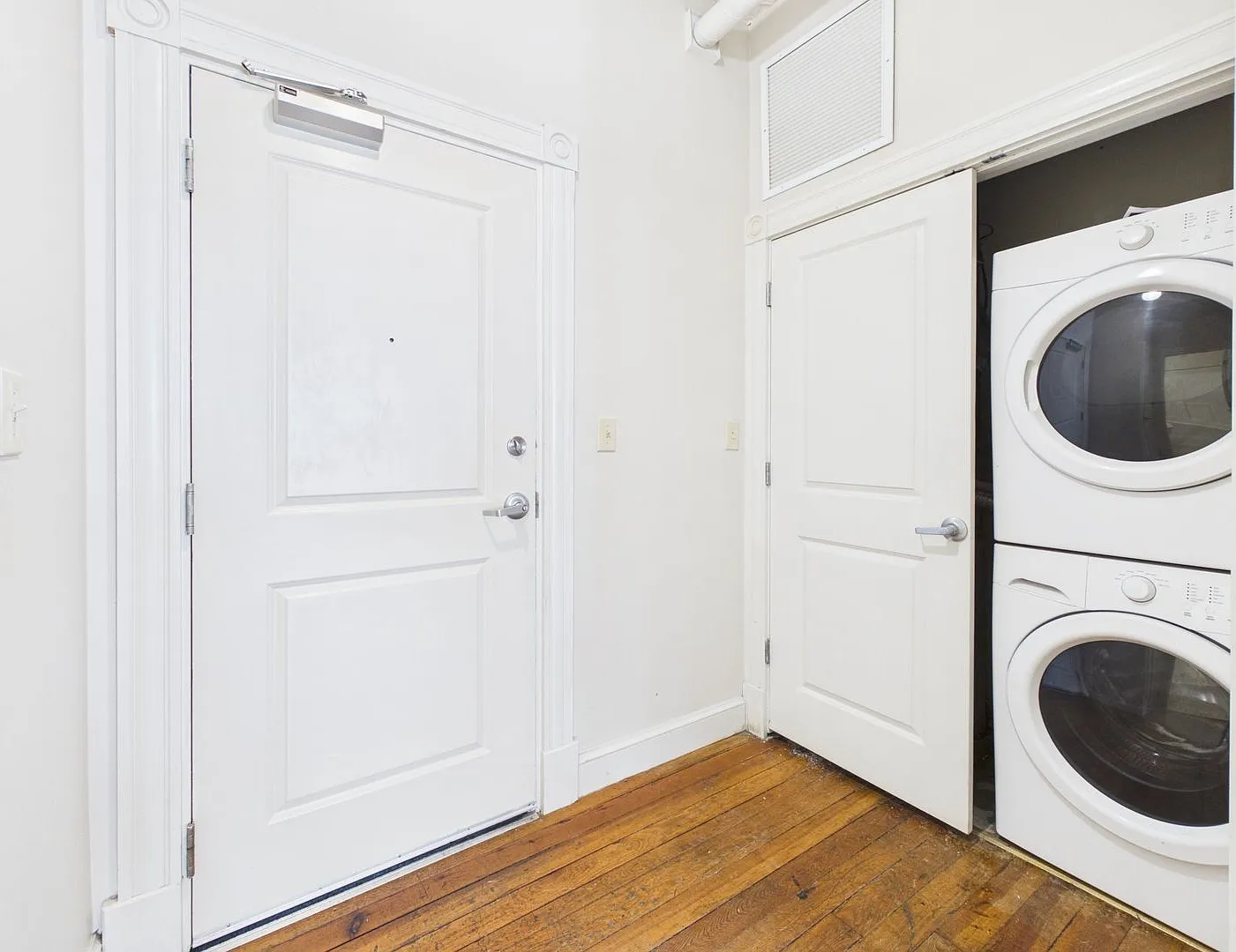 2 bed, 2.0 bath, 925 sqft, $1,600 — Photo 3