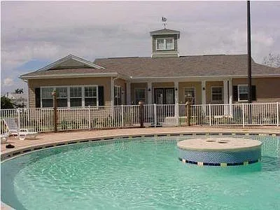 Pool2
