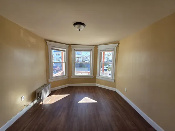 135 Renner Ave #1, Newark, NJ 07112