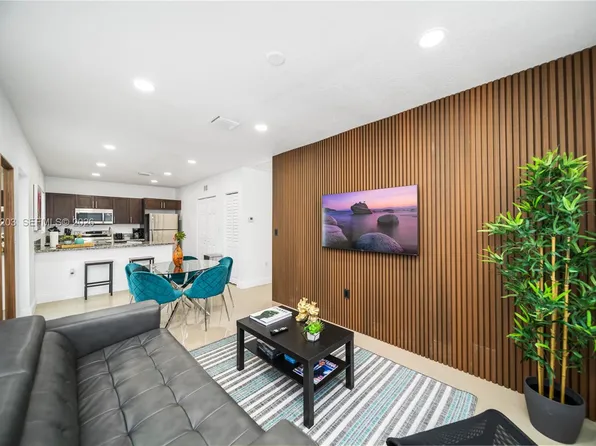 1250 NE 110th St, Miami, FL 33161