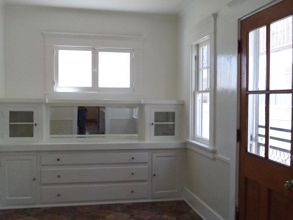 3rd image of 298 Molino Ave
