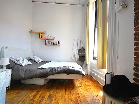 5th image of 301 W 18th St Floor 3
