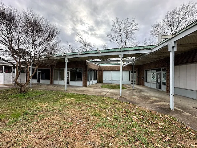 COM - TG-465 South Lynnhaven Road - 1 — Photo 4