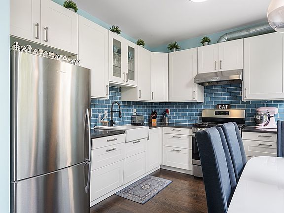 5th image of 242 W 112th St APT 4A
