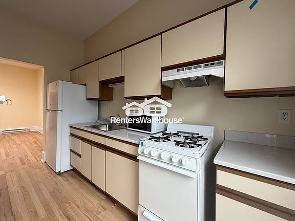 5th image of 1215 25th St Unit 4