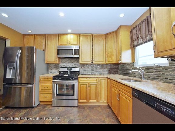 3rd image of 165 Stroud Ave Floor 2
