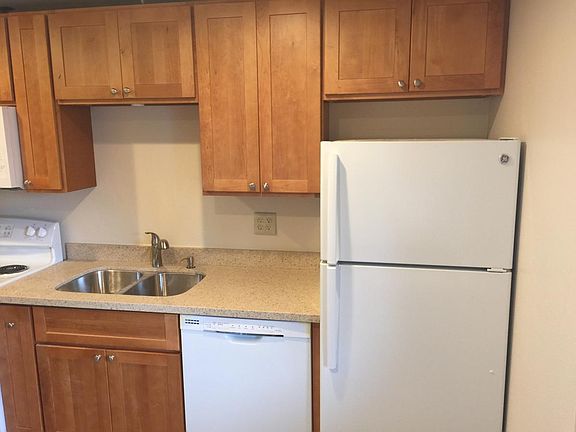4th image of 6643 S Puget Sound Ave