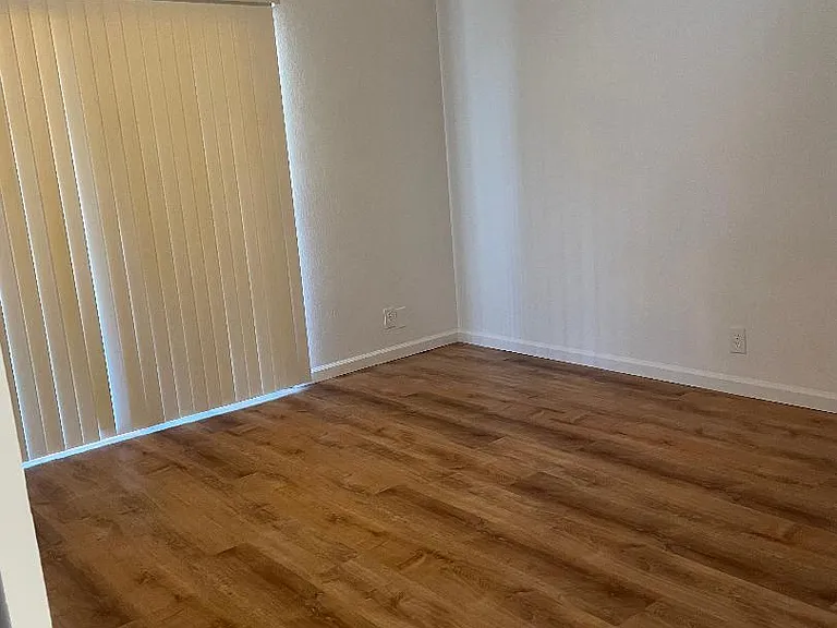 243 W Tulare Ave #C — Photo 15