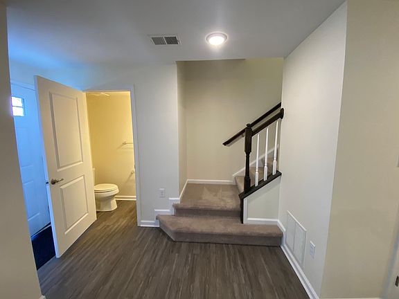 4th image of 103 S Ridge Ave