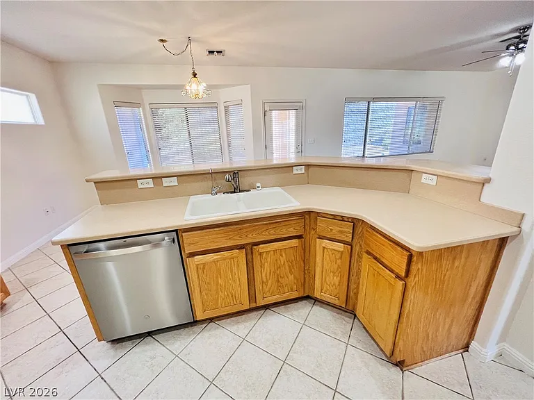 3047 Hickory Valley Rd — Photo 11