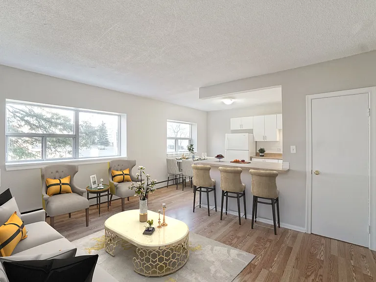 655 Mohawk Rd E — Photo 6
