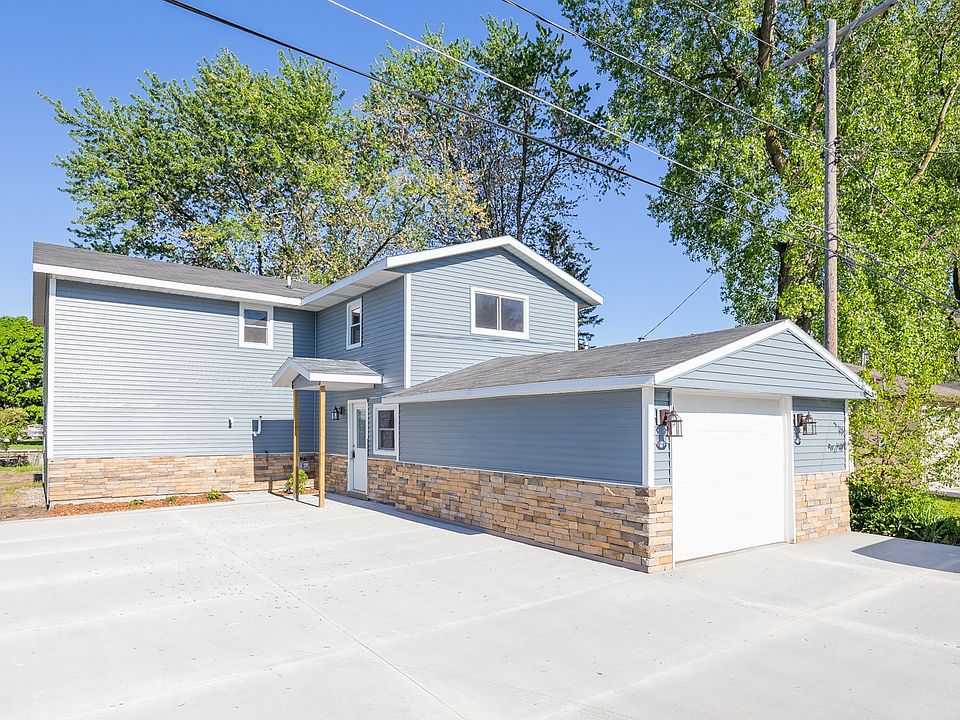 1st image of 4392 Lynden Road