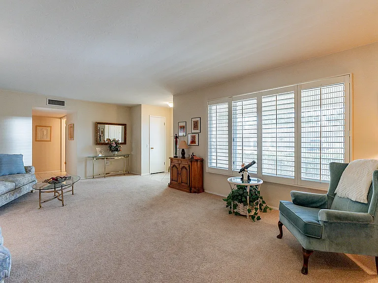 9909 W Concho Cir — Photo 3