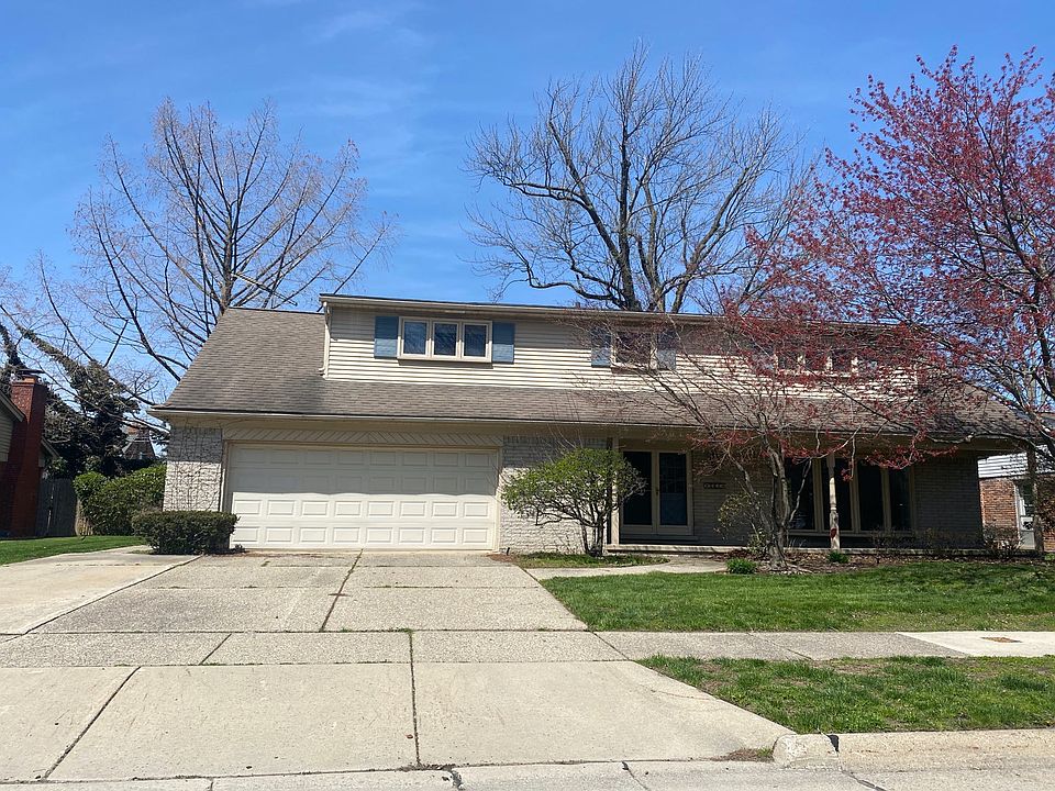 1st image of 581 Saddle Ln