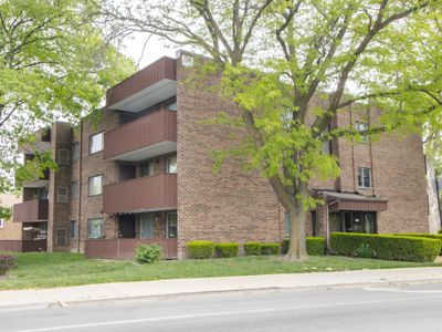 3150 W Bryn Mawr Ave APT 301, Chicago, IL, 60659