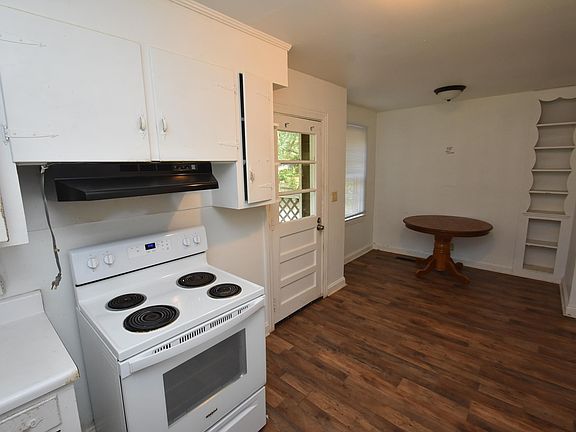5th image of 10 Mayflower Ave