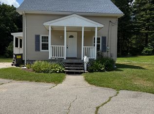 319 School St, North Kingstown, RI 02852