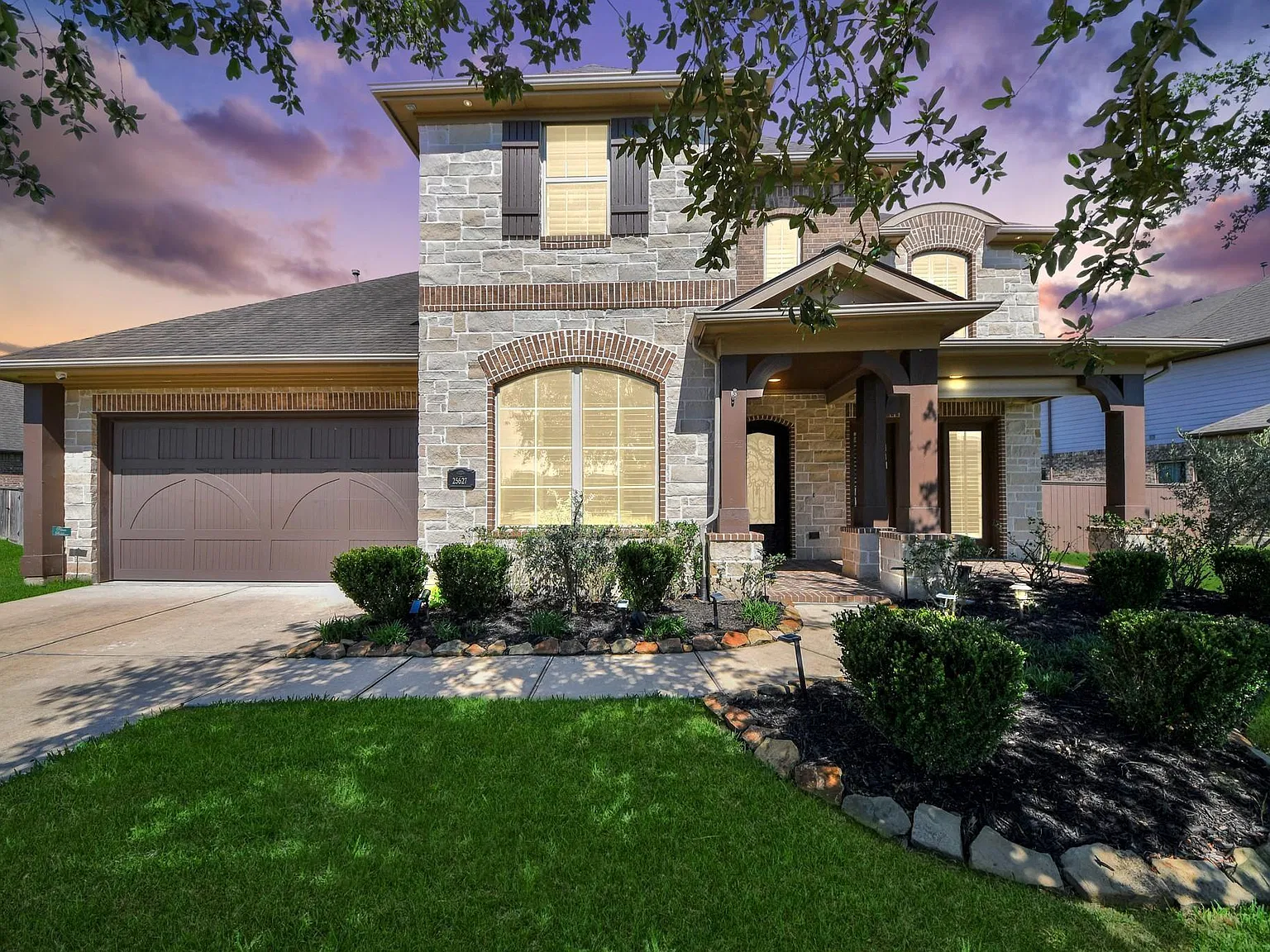 5 bed, 4.0 bath, 4636 sqft, $6,500 — Photo 4