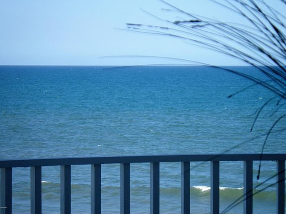 4th image of 2225 Highway A1a APT 402