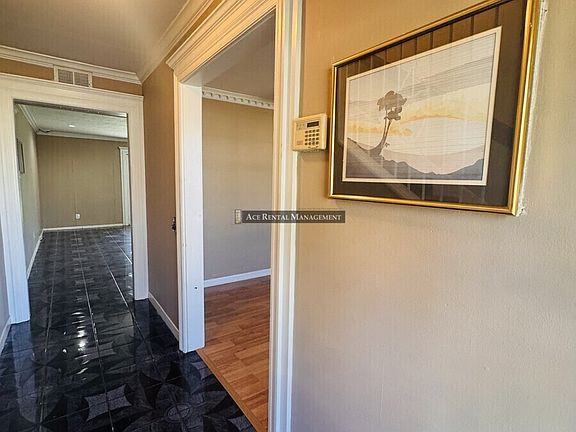 2nd image of 3175 Sandalwood Dr