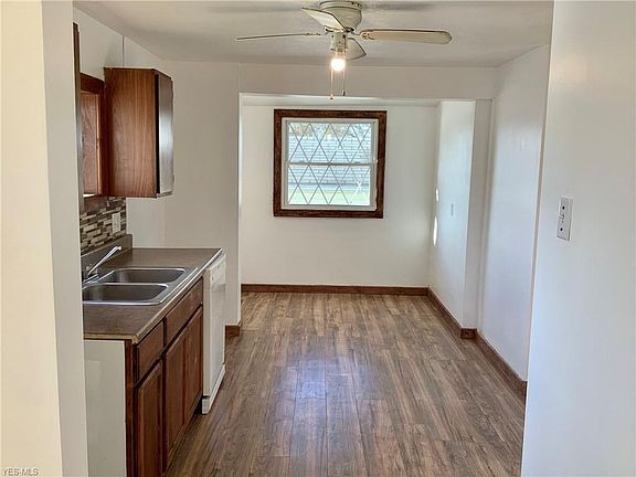 4th image of 260 Bouquet Ave