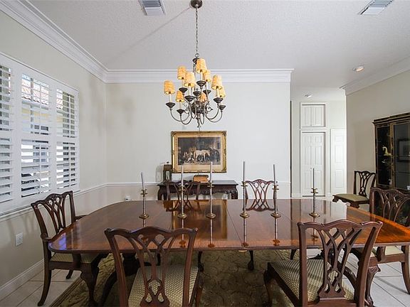 4th image of 3727 Cadbury Cir #8