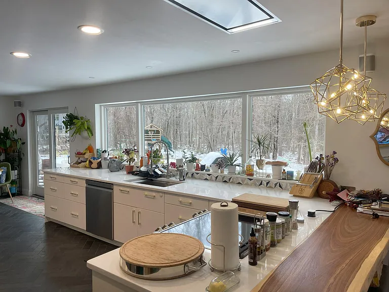 140 Adirondack Dr — Photo 3