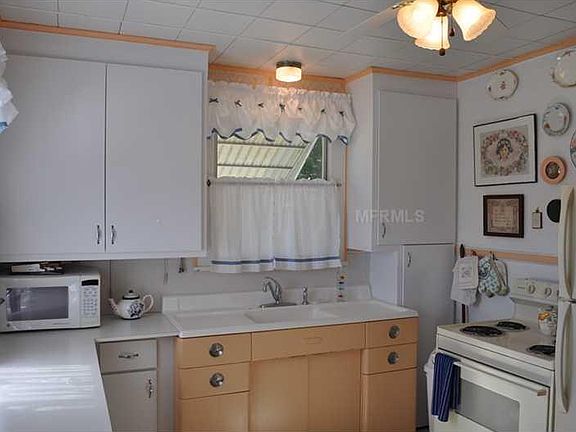 4th image of 801 Lantana Ave