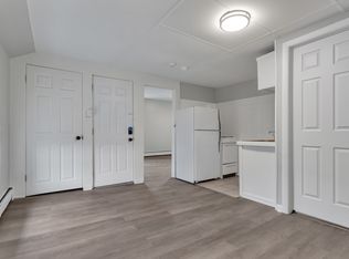 656 N Main St #3R, Woonsocket, RI 02895