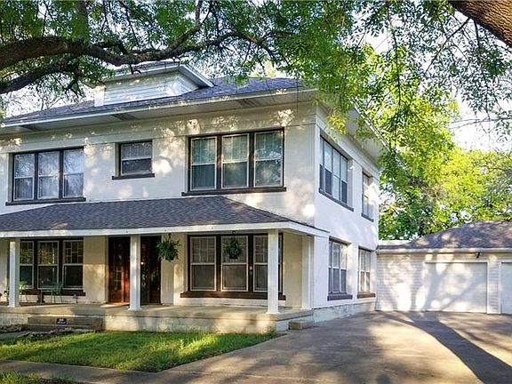 2nd image of 803 Avenue E
