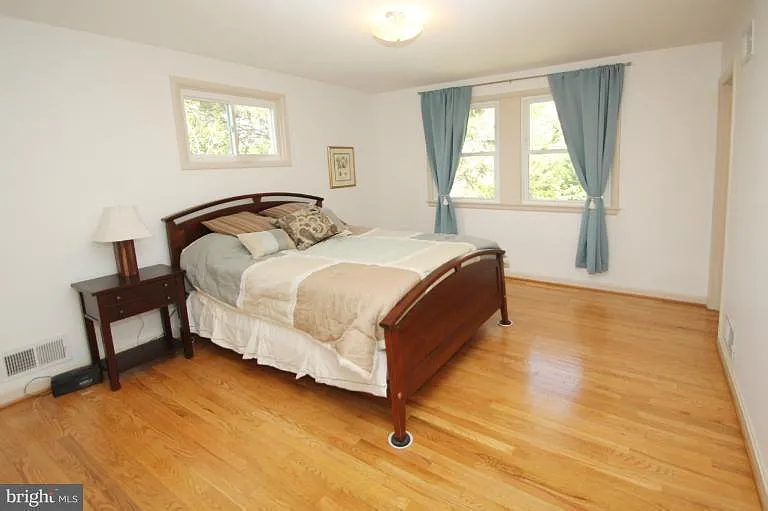 2107 Westview Ter — Photo 8