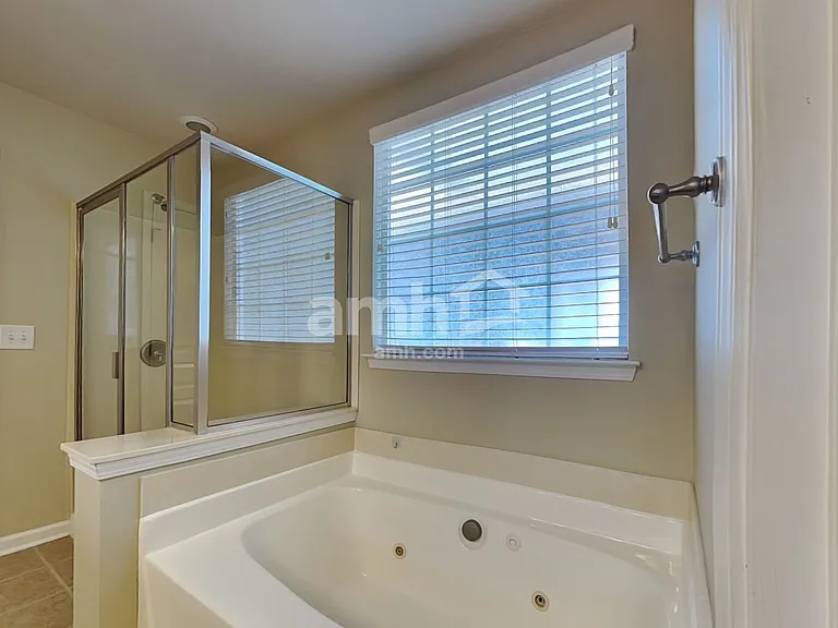 13527 Provincial Ct — Photo 12