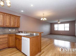 3156 King Ridge Blvd, Lincoln, NE 68504