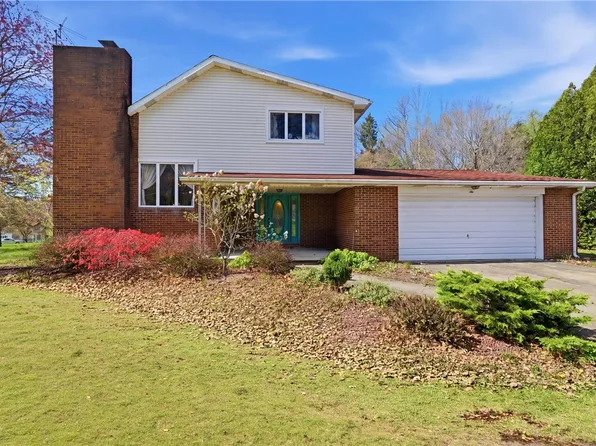 6 Manorview Dr, Greenville, PA 16125