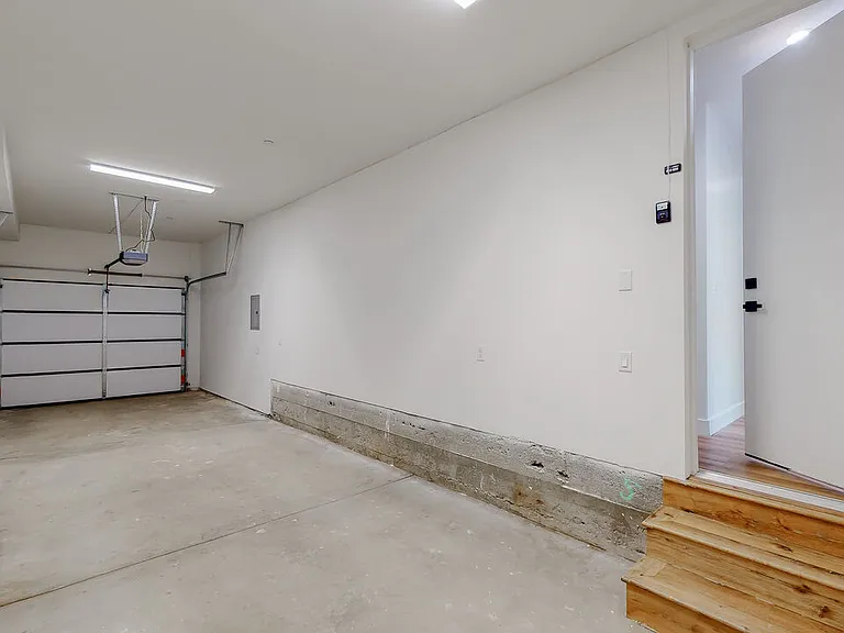 4460 Maplewood Ave #1/4 — Photo 23