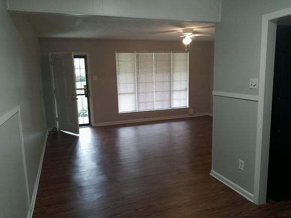 3rd image of 687 Dickinson St