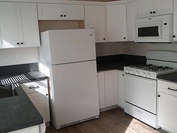 3rd image of 3834 42nd St