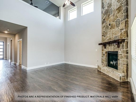 4th image of 803 Royal Crest Dr