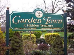 1207 E Broadway APT E25, Hewlett, NY 11557