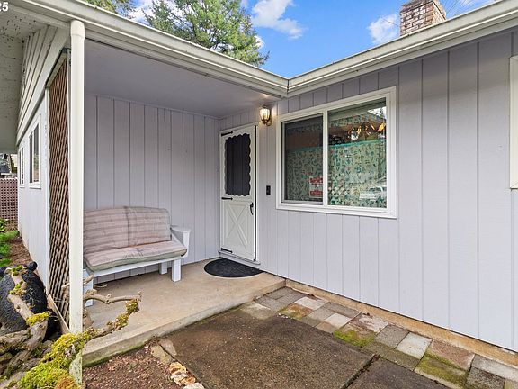 5th image of 15313 NE 41st St